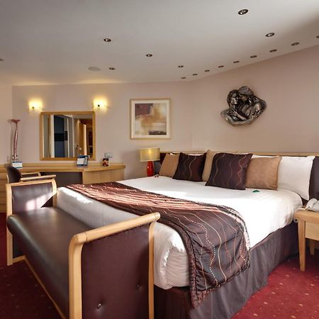 The Suites Hotel & Spa Knowsley - Liverpool By Compass Hospitality מראה חיצוני תמונה